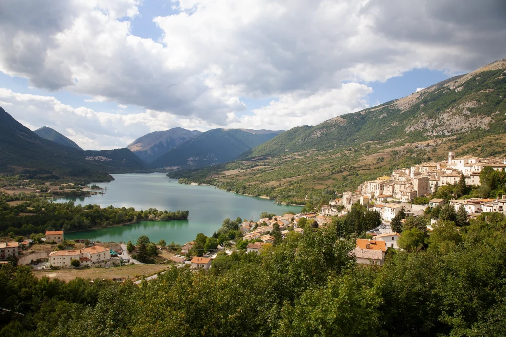 Lago di Barrea Esperienze tra natura e benessere